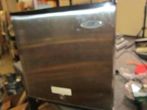 spt 1.1cu ft upright freezer ...