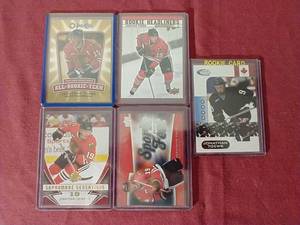 5 Jonathan Toews Cards - Including RookiePre-Rookie Cards