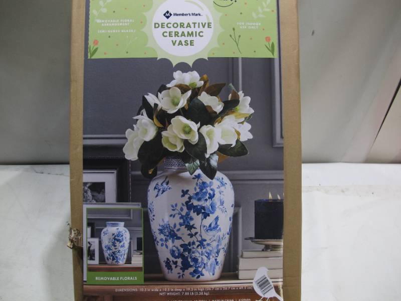 lot 474 image: MEMBERS MARK Decorative Ceramic 19.5 Inch Vase In WhiteBlue Floral