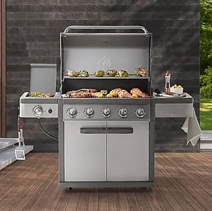 lot 415 image: Members Mark Pro Series 5-Burner Gas Grill - Missing NutsBolts