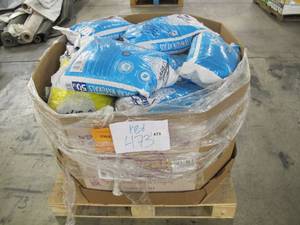 lot 473 image: Pallet of over 1,300 lbs of Diamond Crystals Solar Naturals Salt Crystals for Water Softeners
