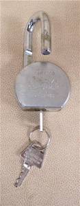 lot 3 image: Heavy Duty Lock with Key