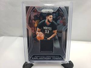 lot 15 image: Karl-Anthony Towns Panini Prizm No. SW-KT