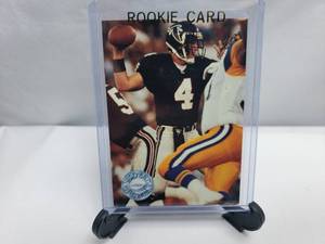 lot 16 image: Brett Favre Atlanta Falcons Rookie Card #290 Pro Set Platinum