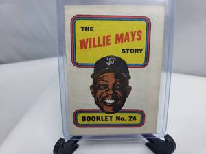 lot 38 image: 1970 Willie Mays Story Booklet No. 24