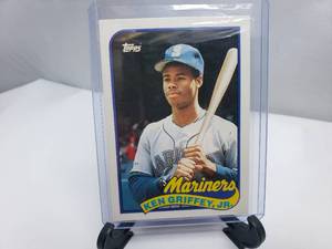 lot 95 image: Ken Griffey Jr. 1989 Rookie Card No. 41T