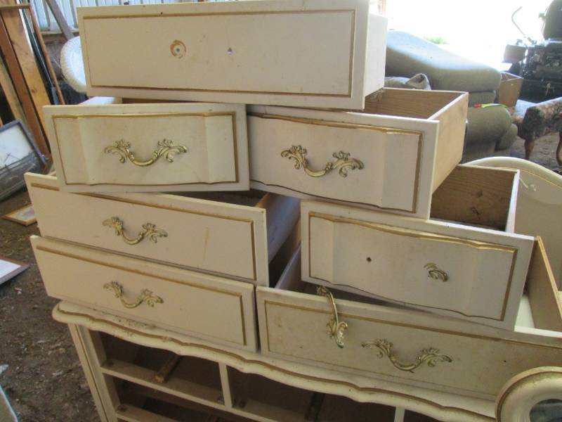 Dresser 62.251831 with match...
