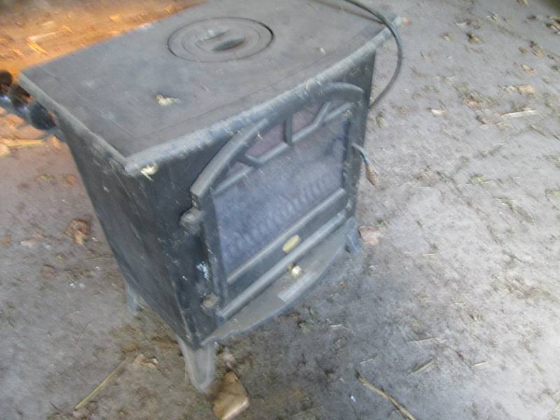 Electric space heater with adjustab...