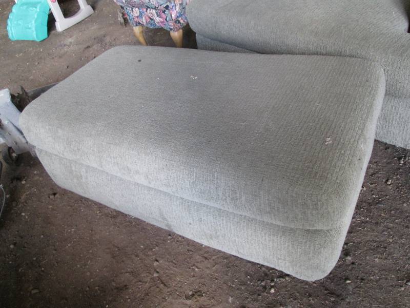 Large chair and ottoman 60483...
