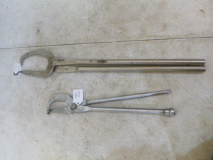 2 Brake Pliers