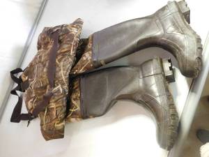 lot 60 image: Ducks Unlimited youth canvas lug sole chest waders