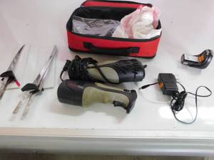 lot 69 image: 2 Rapala Ion electric fillet knives with case