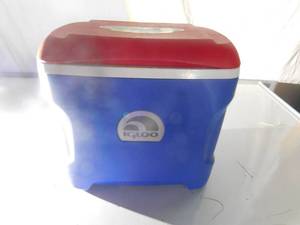 lot 80 image: Oxygenator to keep your bait alive