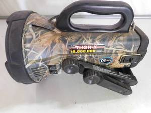 lot 98 image: Thor-X spotlight