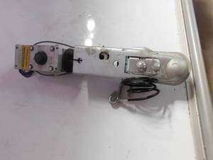 lot 105 image: Boat hitch