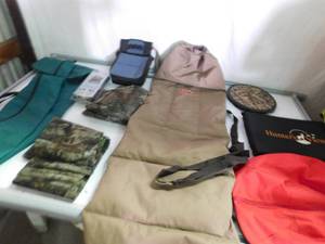 lot 111 image: Hunting equipment