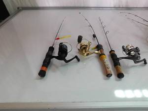 lot 149 image: 3 ice fishing rod and reel combos