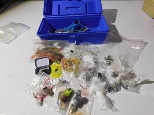 lot 181 image: Plastic tackle box with fishing tackle
