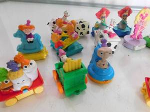 lot 215 image: Mcdonald toys
