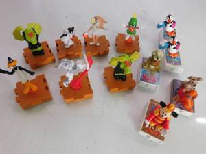 lot 216 image: Mcdonald toys