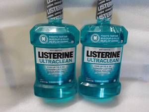 2 Bottles Listerine Cool Mint...
