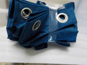 Pair of 52 x 84 Black Out Drapes...