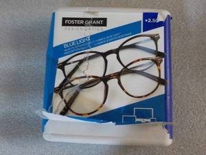 Foster Grant 2 pack 2.50 Readers an...