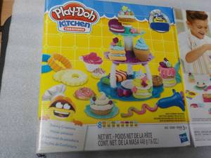 2 Play Doh Kitchen Creations...