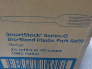 Case of 900 Dixie Ultra Beige Plast...