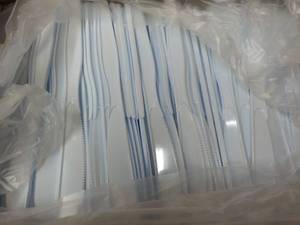Case of 960 White Plastic Knives Di...