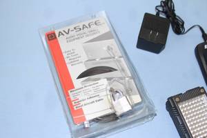 lot 110 image: Miscellaneous Lot of Various Audio & Video Items and Accessories