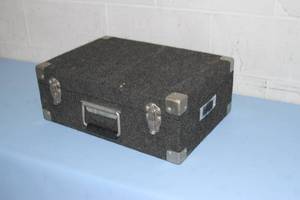 lot 98 image: Carpet Covered Grundorf-Style Hard-Sided Equipment Storage  Travel Case