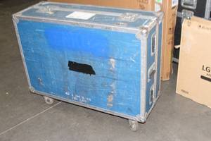 lot 123 image: Large Foam-Lined Rolling Heavy Duty Viking ATA-Rated Shipping  Travel  Storage Case with Casters