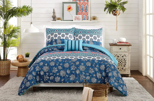 lot 24 image: Brand New Jessica Simpson Jaydette 4 Piece FullQueen Comforter Set