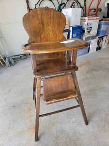 lot 08 image: Beautiful Antique 1948 Wooden High Chair- Beautifully Refinished