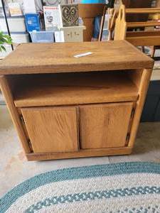 lot 11 image: Vintage Wooden Side TableNightstand- 27 x 16.5 x 26