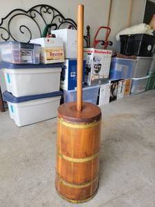 lot 15 image: Antique Wooden Dash Butter Churn