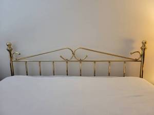 lot 37 image: King Sized Brass Headboard