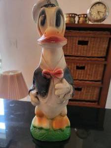 lot 68 image: Vintage 1930s Chalkware Donald Duck Figure