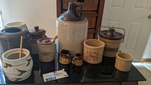 lot 101 image: Vintage Stoneware Crock Collection