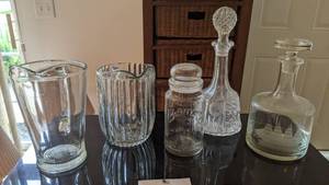 lot 103 image: Gorgeous Glass & Crystal Collection- 5 Pieces of Vintage Collectibles