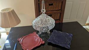 lot 104 image: Beautiful Vintage Ceramic & Crystal Collection