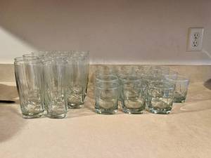 lot 74 image: Assorted Drinking Glass Collection 28pc
