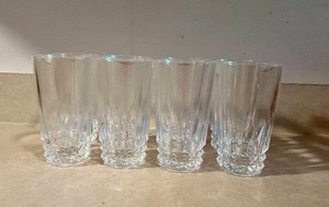 lot 81 image: Drinking Glass Set 8pc