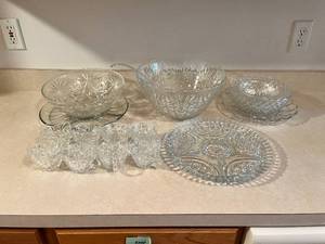 lot 82 image: Vintage Depression Cut-Crystal Collection