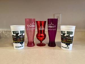 lot 91 image: Vintage Collectible Cups- Stardust, Sahara & Wall Drug Cups 5pc