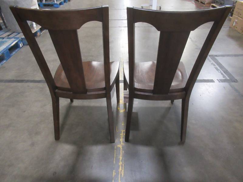 lot 422 image: CREATED FOR MACYs HOOKER FURNITURE Set of 2 Saddle Seat, Splat Back Wood Side Chairs, 210-P163262. In Like New Condition.
