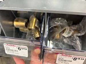 5 TRAY BIN ASSORTED BRASS FITTINGS