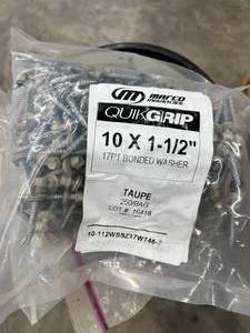 ASSORTMENT OF SCREWS