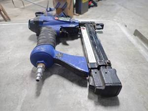 Campbell Hausfeld CHN10300AV Nail Gun